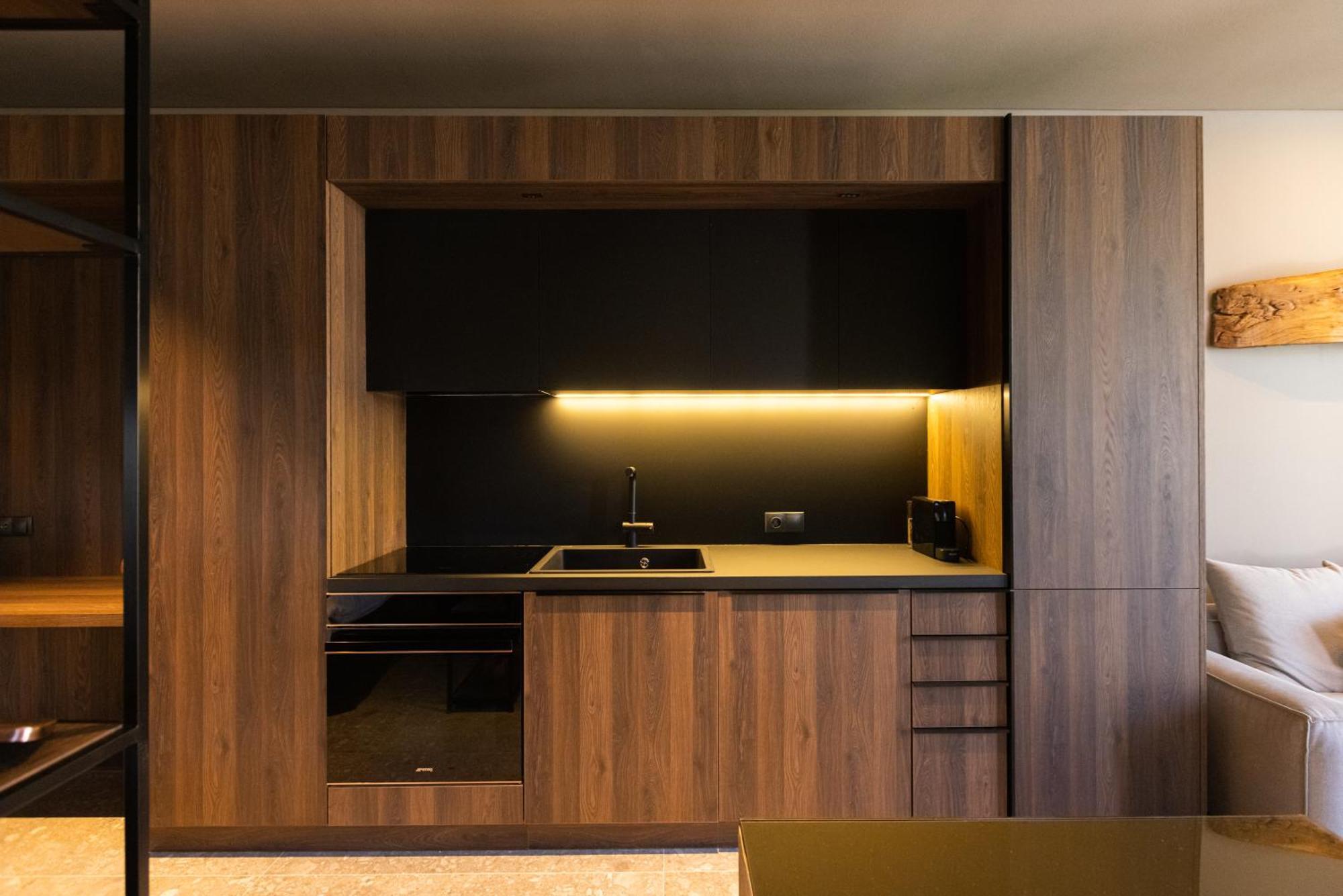 Vouliagmeni Apartments 18 Athena Bagian luar foto